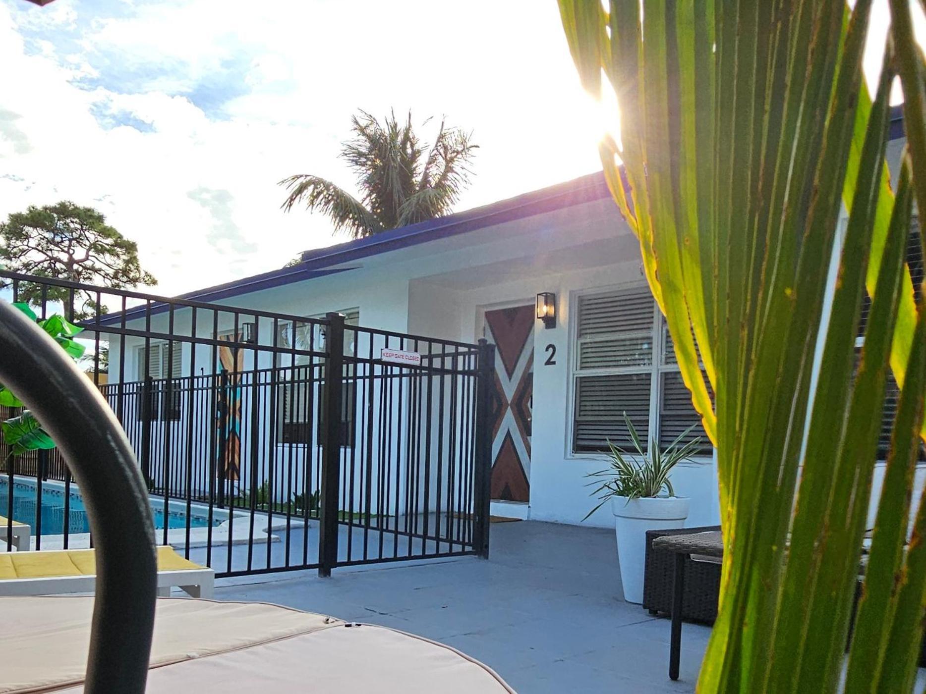 Equipped House W Pool & Patios, Near The Beaches, Prime Location- Ideal For Small Families, Coastal Haven Fort Lauderdale Bagian luar foto