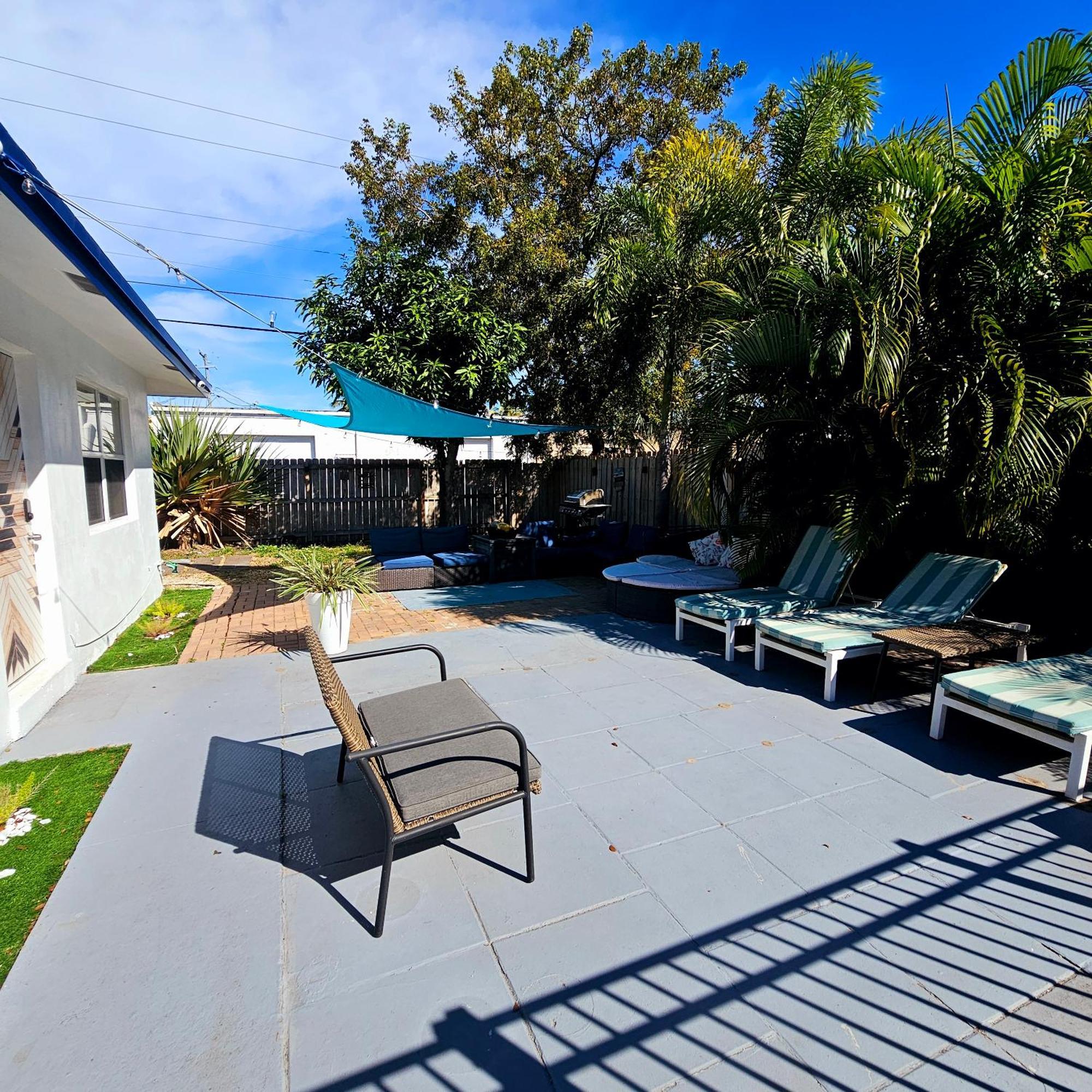 Equipped House W Pool & Patios, Near The Beaches, Prime Location- Ideal For Small Families, Coastal Haven Fort Lauderdale Bagian luar foto