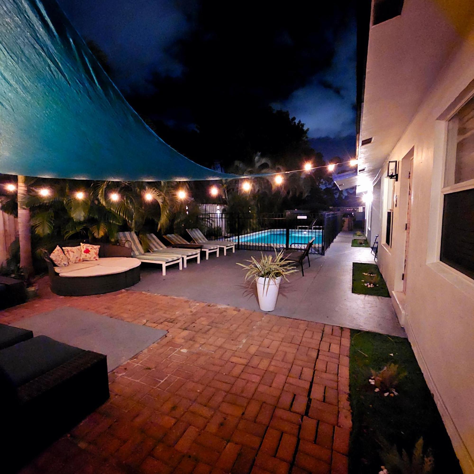 Equipped House W Pool & Patios, Near The Beaches, Prime Location- Ideal For Small Families, Coastal Haven Fort Lauderdale Bagian luar foto