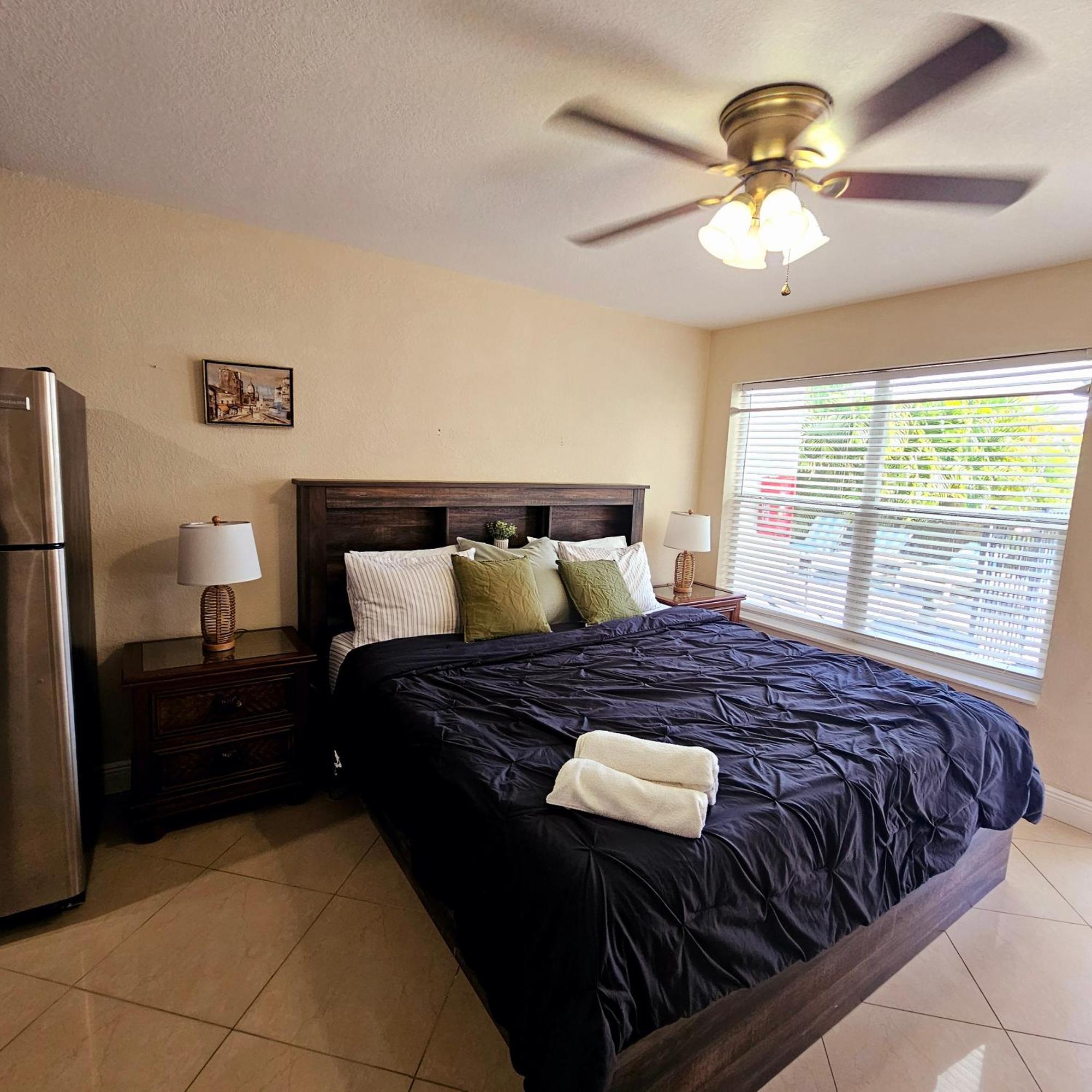 Equipped House W Pool & Patios, Near The Beaches, Prime Location- Ideal For Small Families, Coastal Haven Fort Lauderdale Bagian luar foto