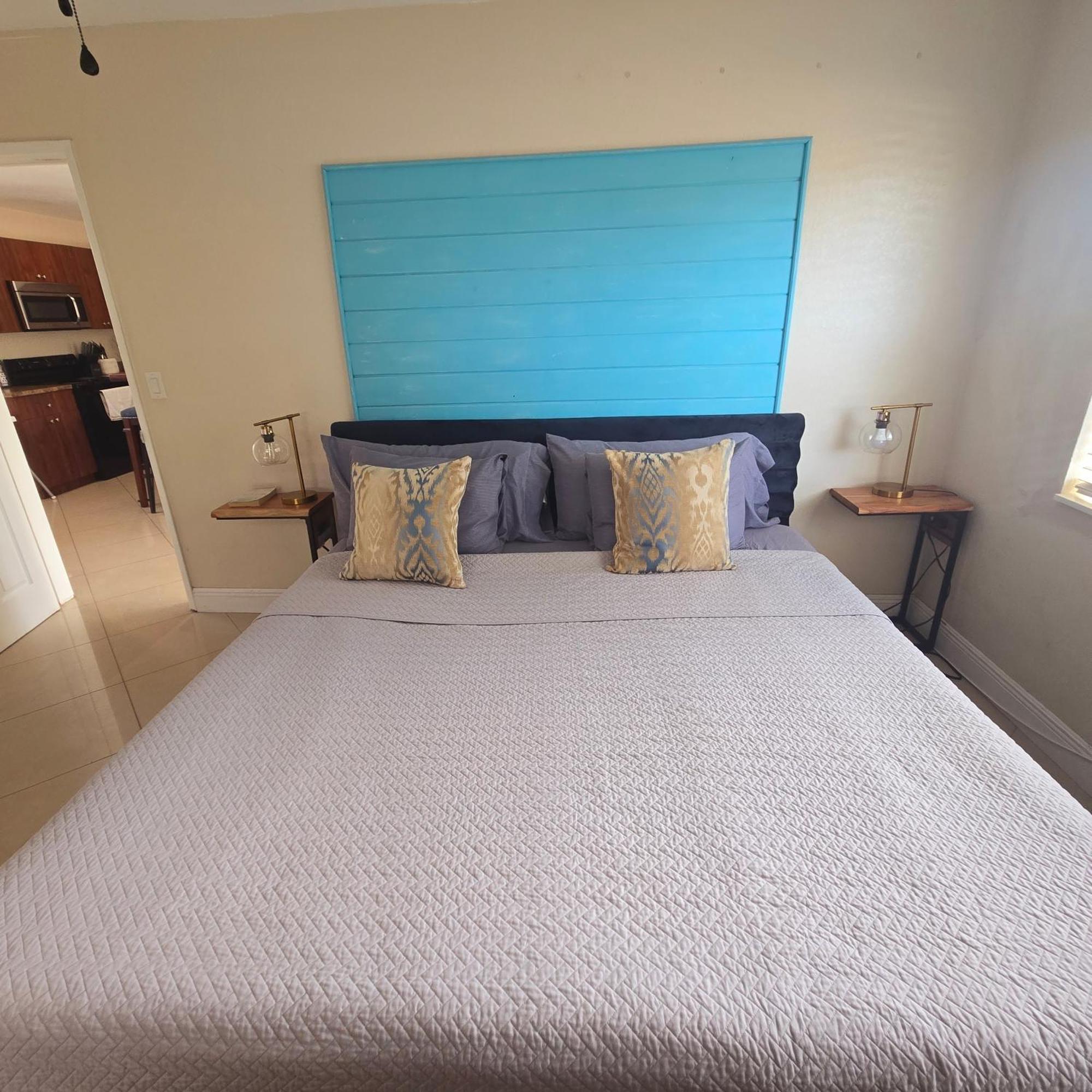 Equipped House W Pool & Patios, Near The Beaches, Prime Location- Ideal For Small Families, Coastal Haven Fort Lauderdale Bagian luar foto