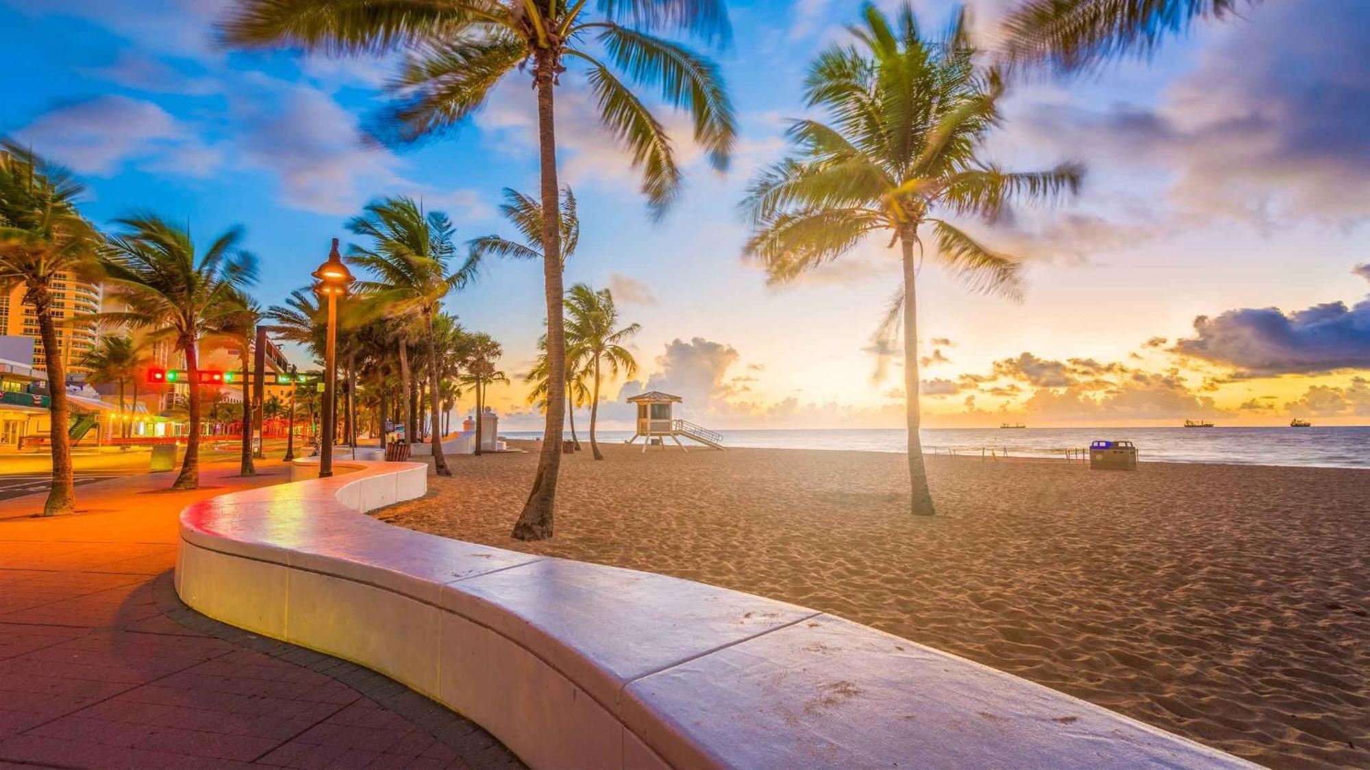 Equipped House W Pool & Patios, Near The Beaches, Prime Location- Ideal For Small Families, Coastal Haven Fort Lauderdale Bagian luar foto