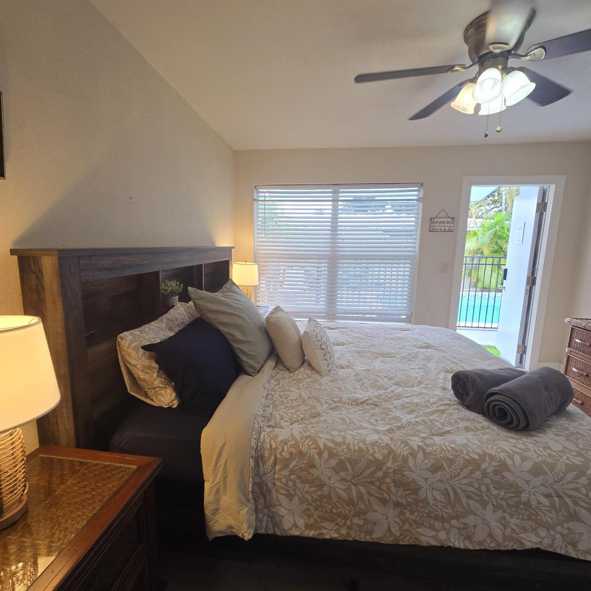 Equipped House W Pool & Patios, Near The Beaches, Prime Location- Ideal For Small Families, Coastal Haven Fort Lauderdale Bagian luar foto