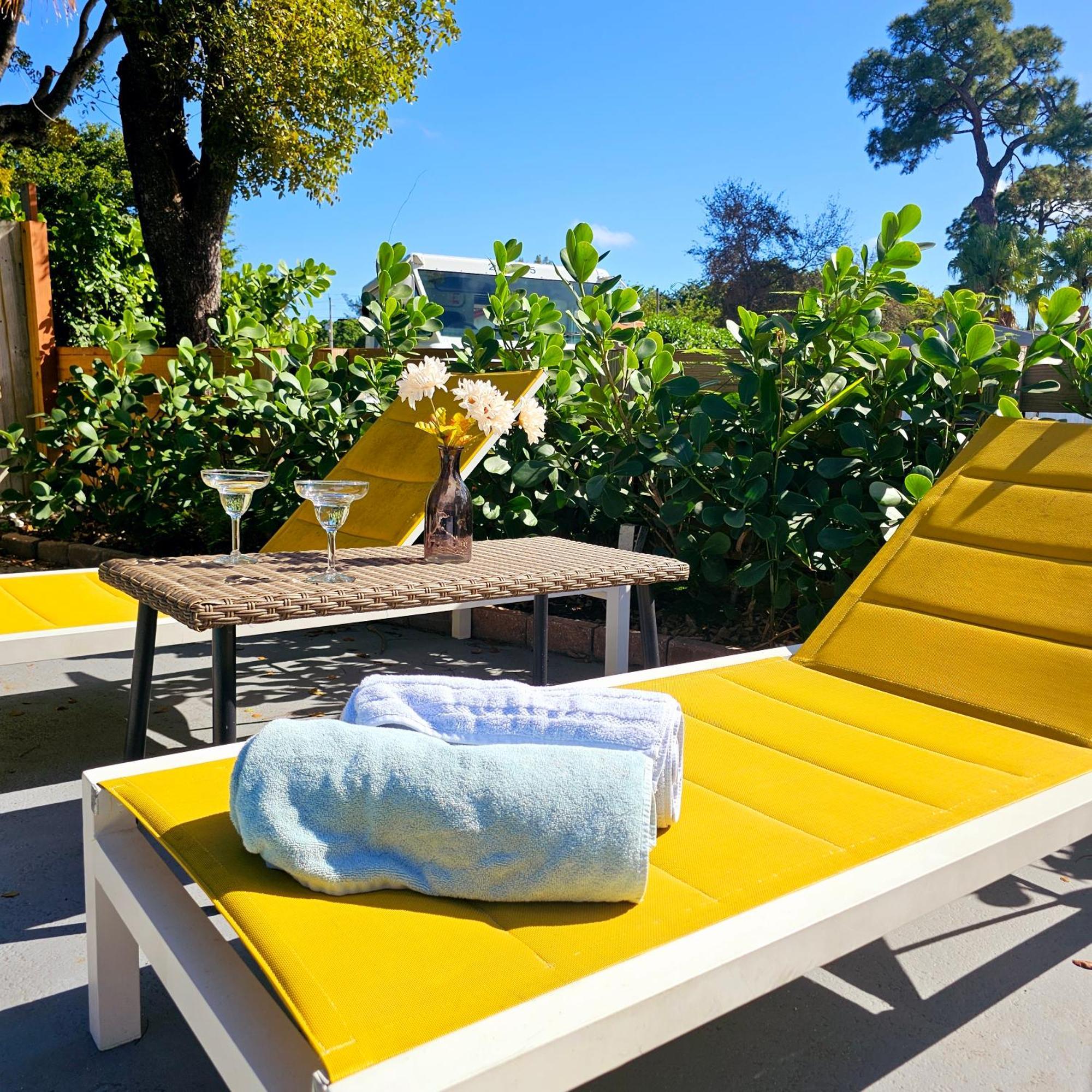 Equipped House W Pool & Patios, Near The Beaches, Prime Location- Ideal For Small Families, Coastal Haven Fort Lauderdale Bagian luar foto