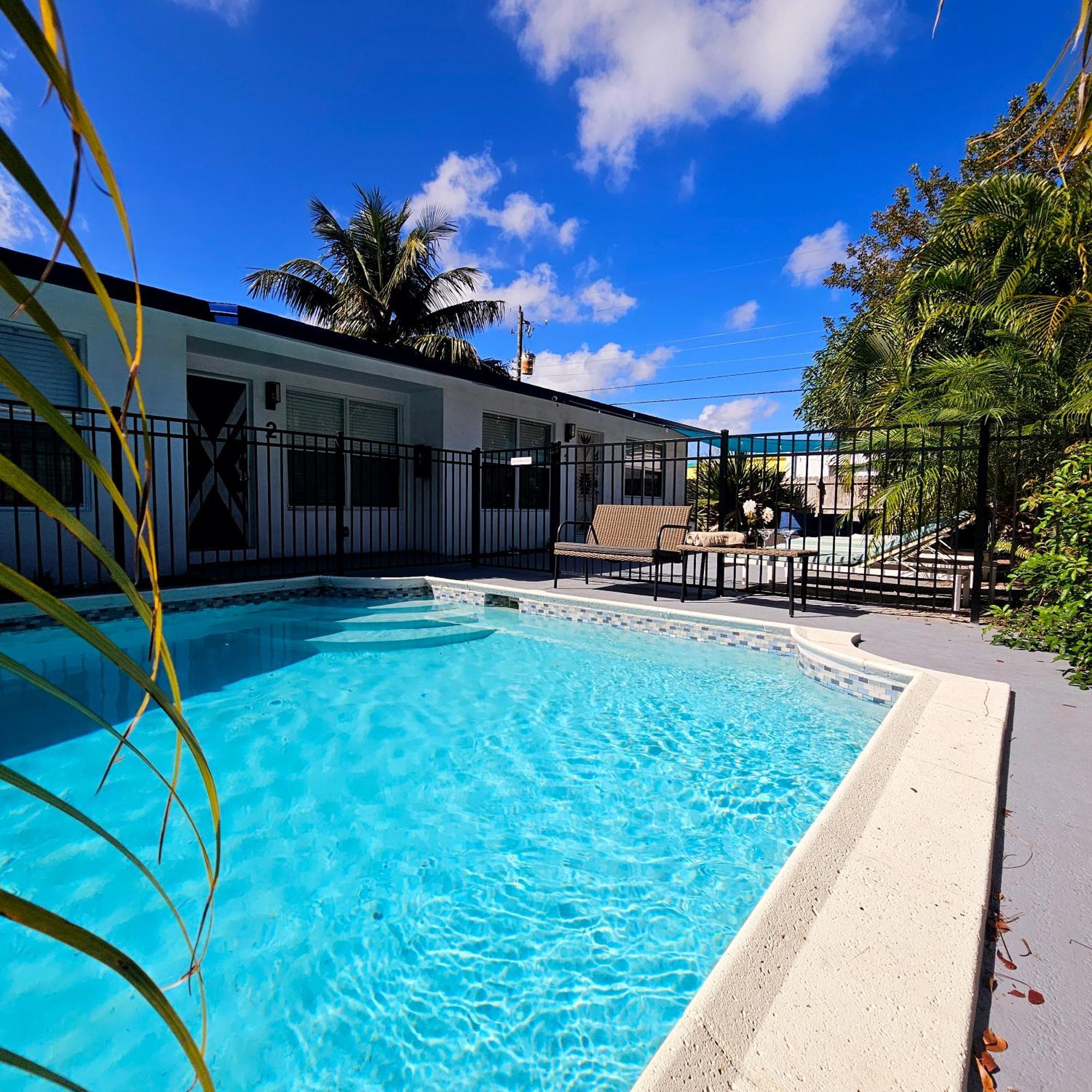 Equipped House W Pool & Patios, Near The Beaches, Prime Location- Ideal For Small Families, Coastal Haven Fort Lauderdale Bagian luar foto