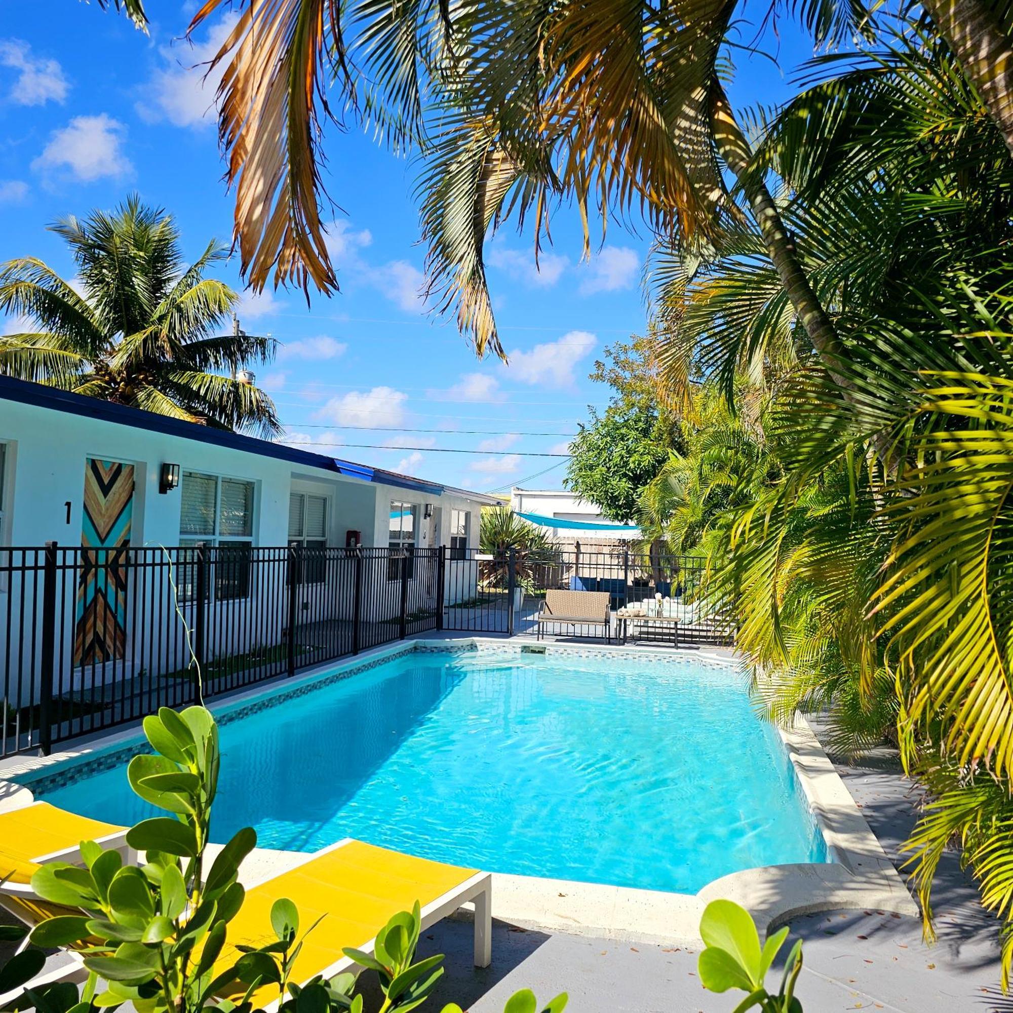 Equipped House W Pool & Patios, Near The Beaches, Prime Location- Ideal For Small Families, Coastal Haven Fort Lauderdale Bagian luar foto